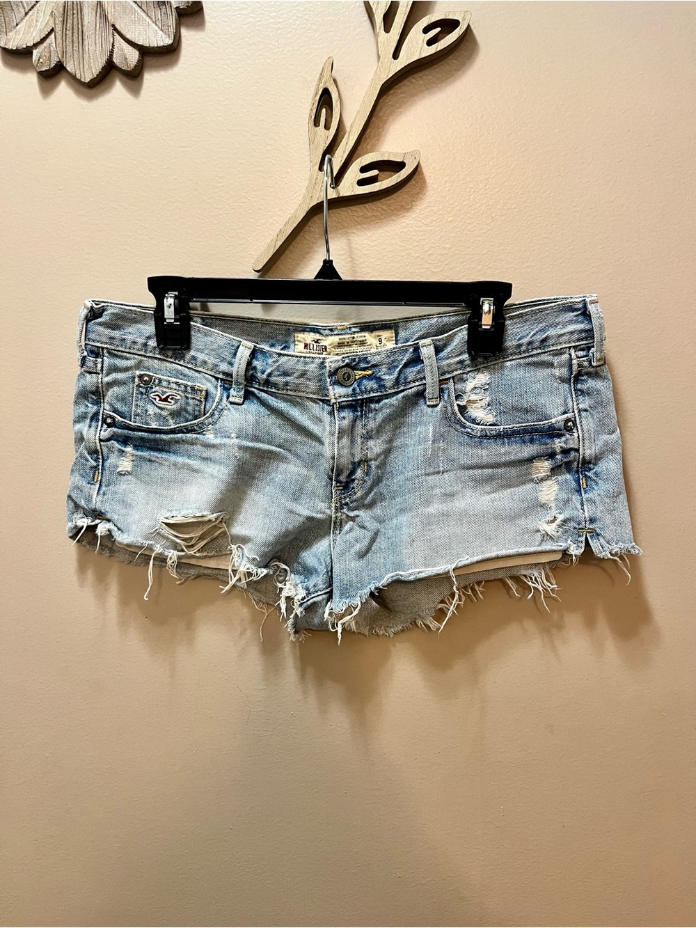 Hollister Y2K  Light Wash Distressed Denim Shorty Shorts Size 9